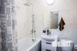 1-к квартира, посуточно, 37м2, 1/1 этаж