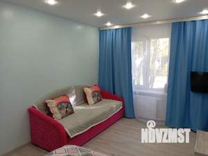 1-к квартира, посуточно, 28м2, 2/9 этаж