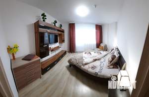 1-к квартира, посуточно, 35м2, 8/18 этаж