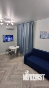 1-к квартира, посуточно, 35м2, 22/25 этаж