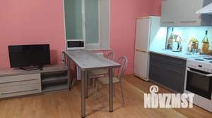 Студия квартира, посуточно, 35м2, 11/17 этаж