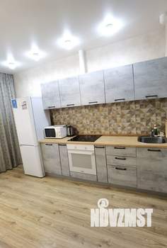1-к квартира, посуточно, 40м2, 6/18 этаж