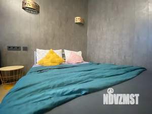 Студия квартира, посуточно, 35м2, 1/17 этаж