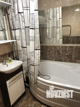 Студия квартира, посуточно, 32м2, 6/18 этаж