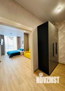 1-к квартира, посуточно, 39м2, 18/18 этаж