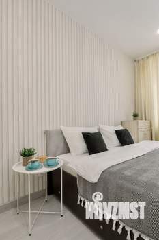 1-к квартира, посуточно, 37м2, 13/18 этаж
