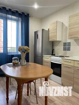 1-к квартира, посуточно, 39м2, 8/19 этаж