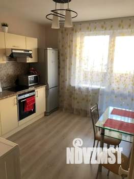 1-к квартира, посуточно, 38м2, 3/10 этаж