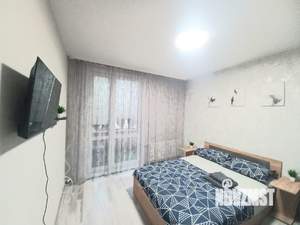 2-к квартира, посуточно, 47м2, 1/18 этаж