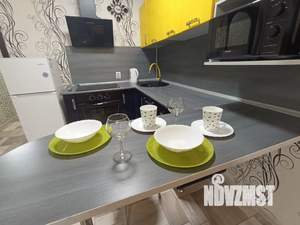 Студия квартира, посуточно, 40м2, 3/17 этаж