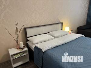 1-к квартира, посуточно, 38м2, 4/25 этаж