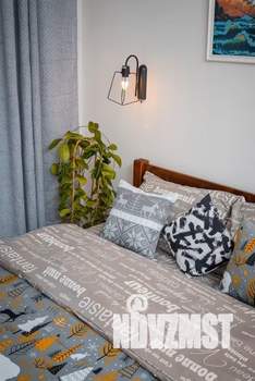 Студия квартира, посуточно, 35м2, 1/17 этаж