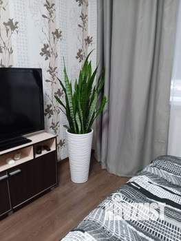 1-к квартира, посуточно, 39м2, 3/10 этаж