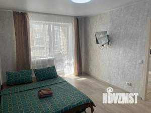 1-к квартира, посуточно, 35м2, 7/17 этаж