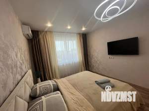 1-к квартира, посуточно, 40м2, 7/18 этаж