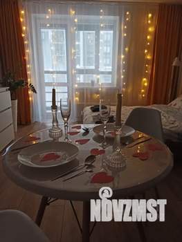 Студия квартира, посуточно, 38м2, 18/27 этаж