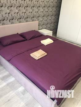 1-к квартира, посуточно, 40м2, 10/17 этаж