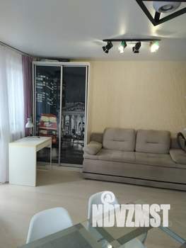 Студия квартира, посуточно, 28м2, 10/18 этаж