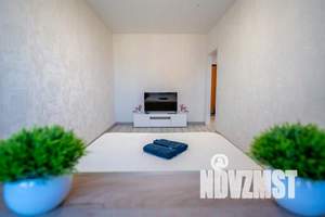 1-к квартира, посуточно, 38м2, 10/18 этаж