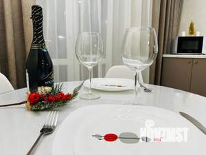 Студия квартира, посуточно, 38м2, 11/17 этаж