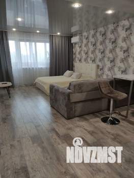 Студия квартира, посуточно, 37м2, 6/18 этаж