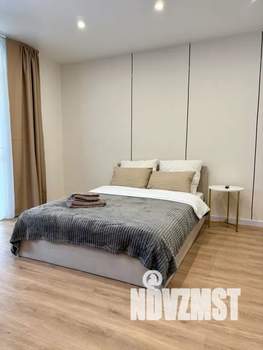 Студия квартира, посуточно, 35м2, 6/24 этаж