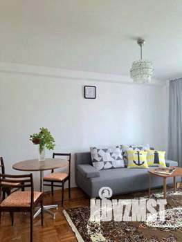 3-к квартира, посуточно, 56м2, 1/1 этаж