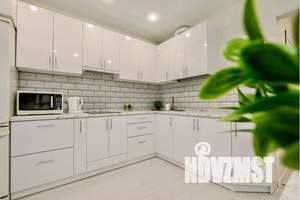 1-к квартира, посуточно, 32м2, 8/17 этаж