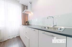 1-к квартира, посуточно, 40м2, 18/18 этаж