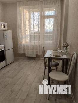 1-к квартира, посуточно, 35м2, 7/17 этаж