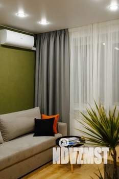 1-к квартира, посуточно, 40м2, 1/21 этаж