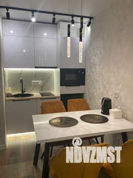 1-к квартира, посуточно, 40м2, 18/18 этаж
