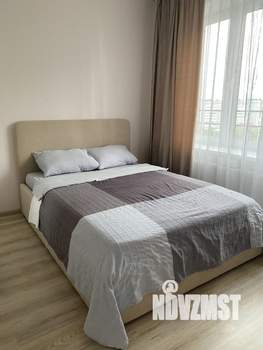 1-к квартира, посуточно, 41м2, 9/16 этаж