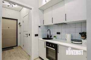 Студия квартира, посуточно, 35м2, 1/9 этаж