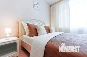 1-к квартира, посуточно, 38м2, 5/17 этаж