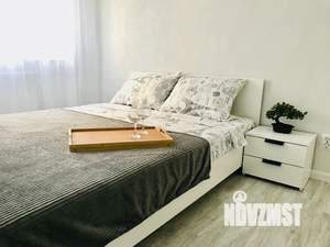 1-к квартира, посуточно, 39м2, 10/17 этаж