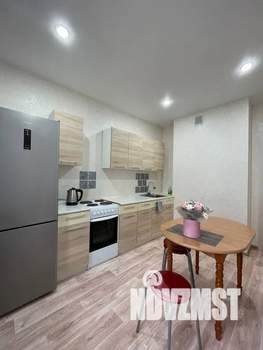 1-к квартира, посуточно, 39м2, 8/19 этаж