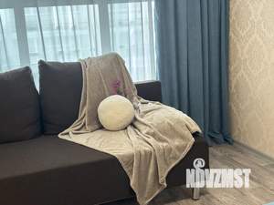 1-к квартира, посуточно, 38м2, 4/25 этаж