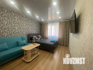 Студия квартира, посуточно, 41м2, 3/17 этаж