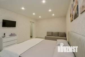 1-к квартира, посуточно, 40м2, 6/9 этаж