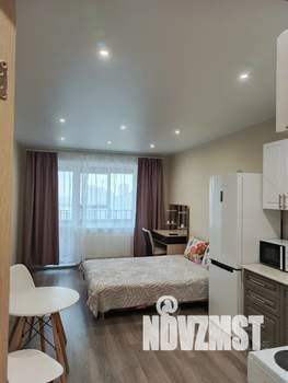 Студия квартира, посуточно, 28м2, 10/18 этаж