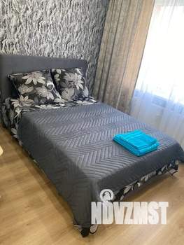 Студия квартира, посуточно, 41м2, 3/17 этаж