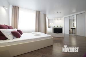 1-к квартира, посуточно, 40м2, 18/18 этаж