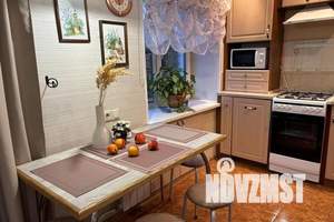 3-к квартира, посуточно, 66м2, 3/5 этаж