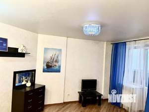 Студия квартира, посуточно, 32м2, 6/18 этаж