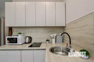 Студия квартира, посуточно, 30м2, 11/18 этаж