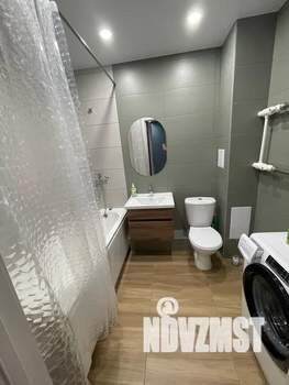 2-к квартира, посуточно, 40м2, 1/18 этаж