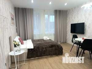 Студия квартира, посуточно, 28м2, 1/17 этаж