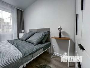 Студия квартира, посуточно, 40м2, 7/17 этаж