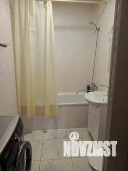 Студия квартира, посуточно, 28м2, 10/18 этаж